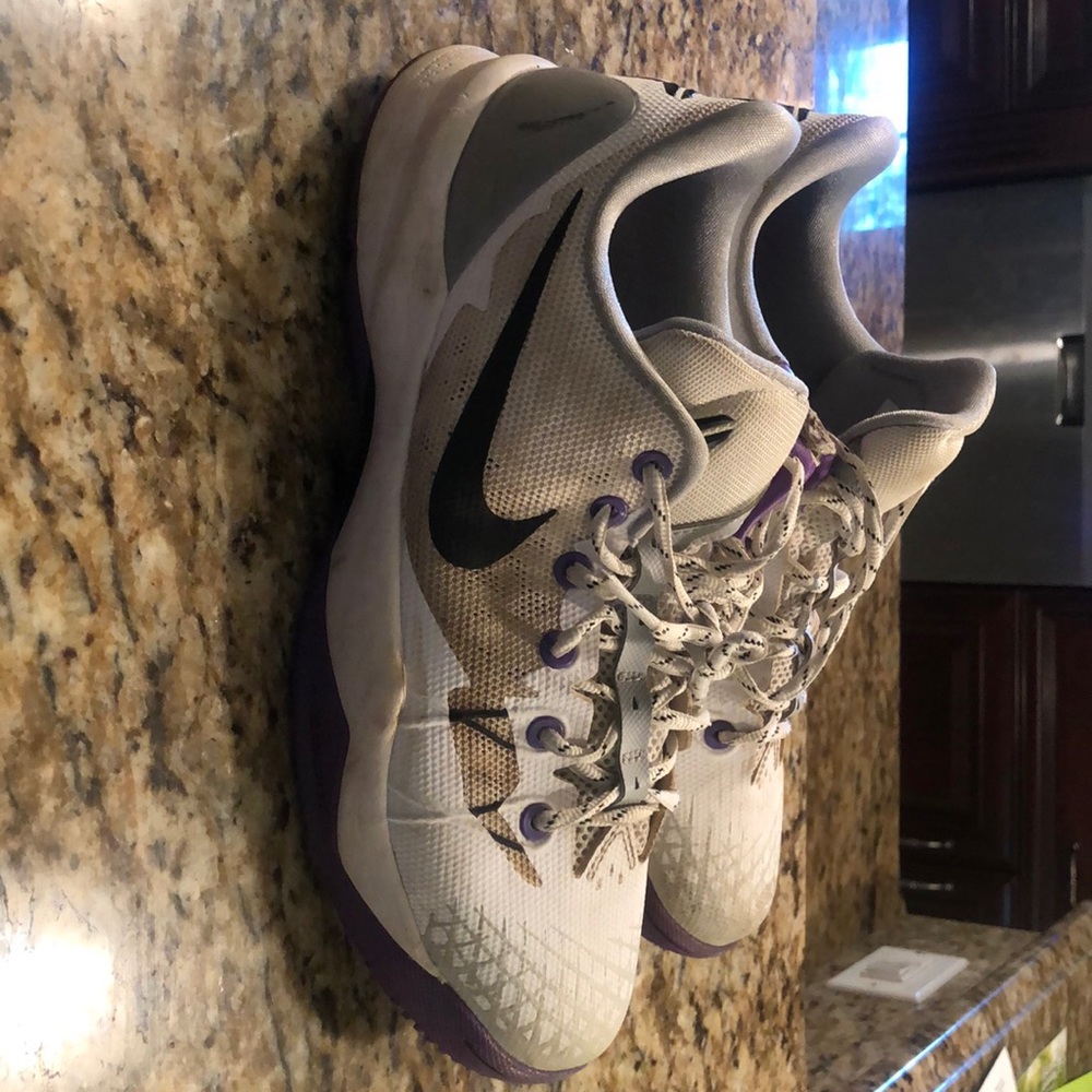 Nike size 9 men’s